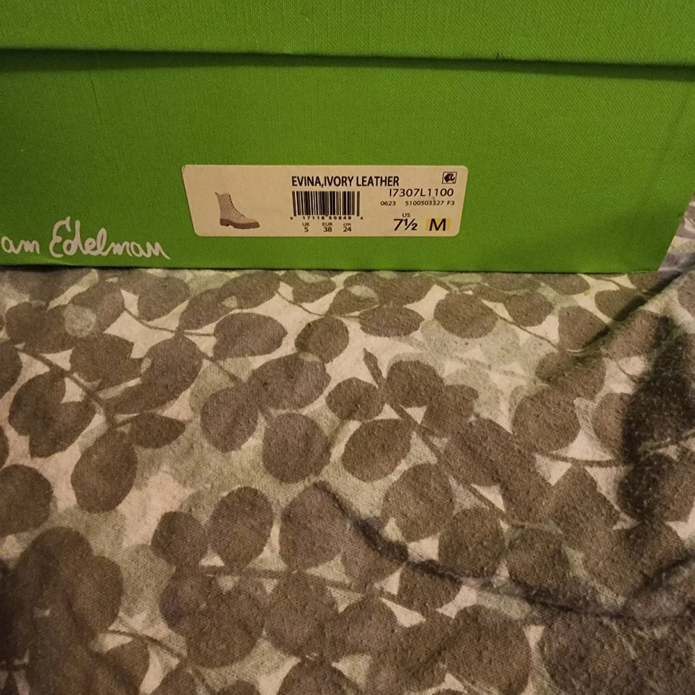 Sam Edelman ivory boots - Picture 2 of 3